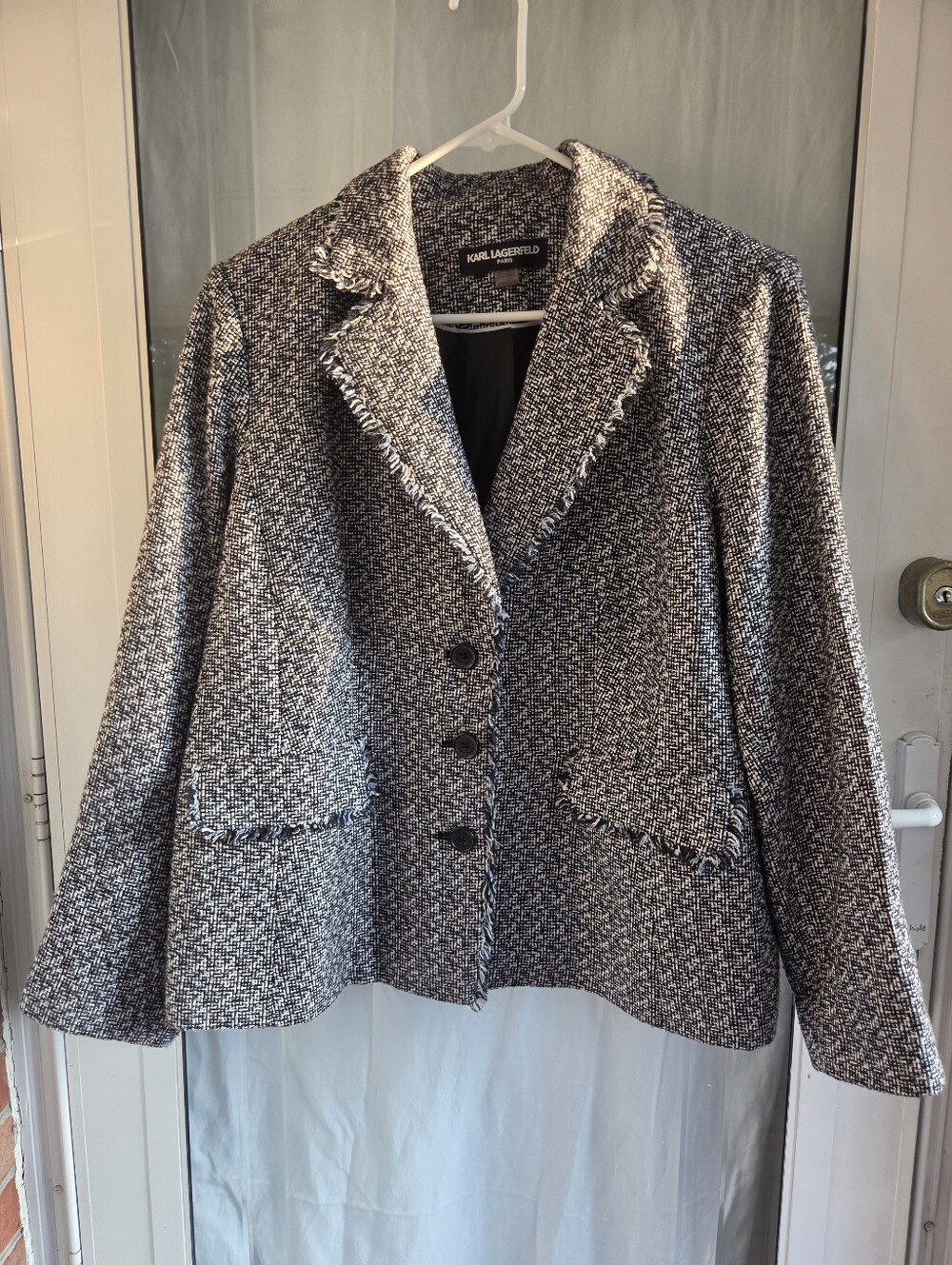 Karl Lagerfeld Black White An Specks Of Light Blue Textured Tweed Blazer. Sz 14W